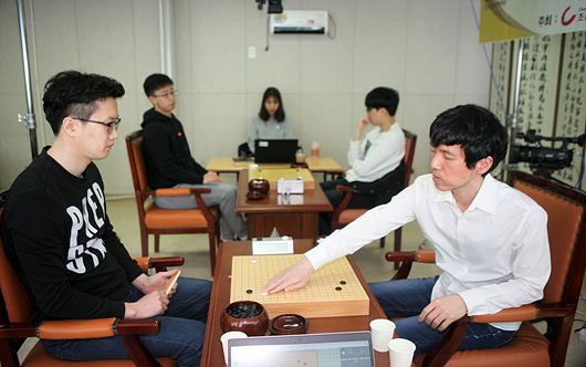 李昌镐继续晋级