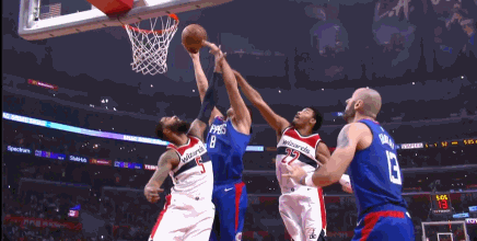 內訌嚴重?巫師悍將被肘腦震盪離場 隊友全無視,唯有快艇球員前來慰問!-黑特籃球-NBA新聞影音圖片分享社區