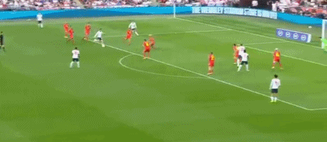 英格兰2-0