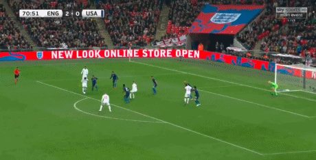 娴熟的扣球和打门