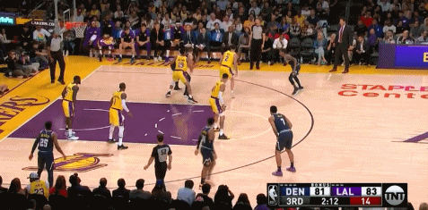 24+11一共刷走74分!他差點只憑屁股就坐死湖人-黑特籃球-NBA新聞影音圖片分享社區