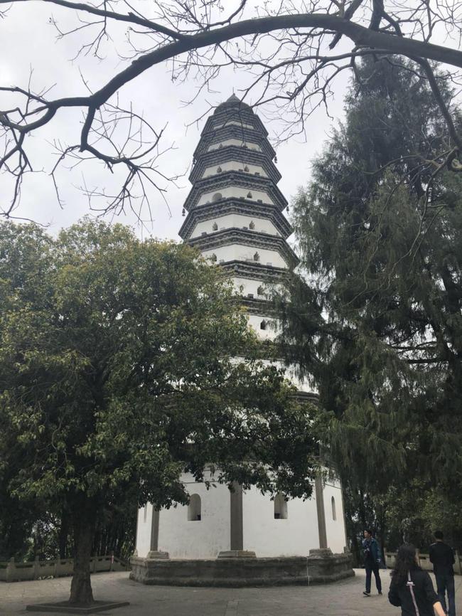白塔