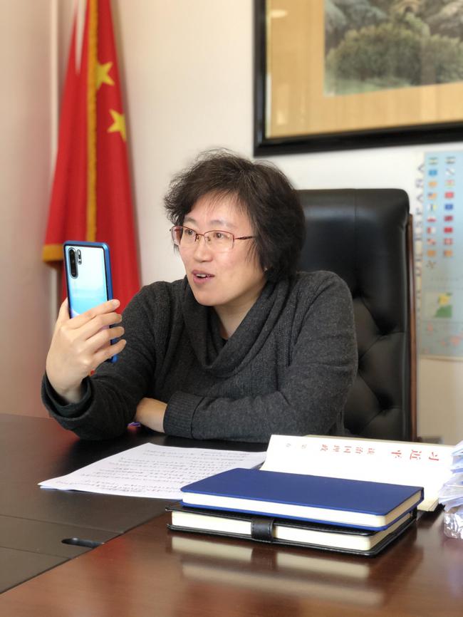 驻巴塞罗那总领事林楠与武磊视频通话