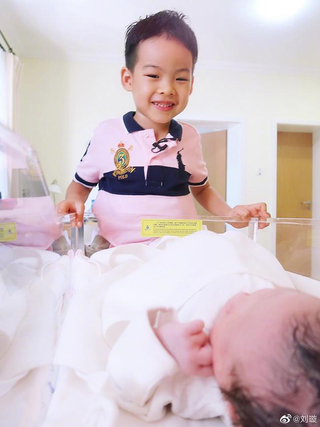 40岁体操奥运冠军二胎得女 刘璇五年俩娃儿女齐全