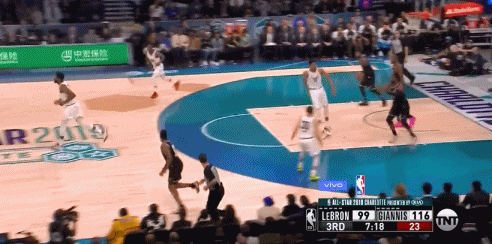 不是真愛傳的空接,我連扣都不會扣!哈登傳球詹姆斯空接,沒想到詹皇接球轉身就下來了!-黑特籃球-NBA新聞影音圖片分享社區