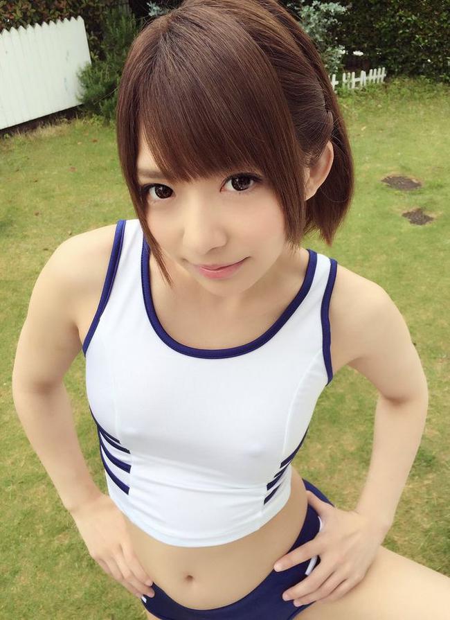 麻里梨夏