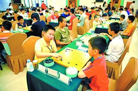 围棋比赛(资料图)