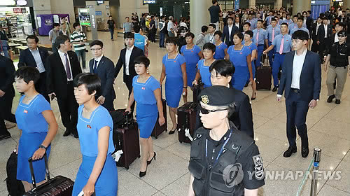 朝鲜亚运代表团飞赴印尼