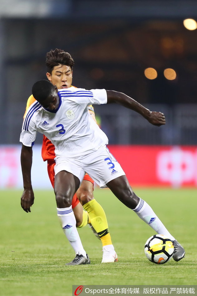 纳米比亚1副护腿板背后的故事:联赛月薪低经常