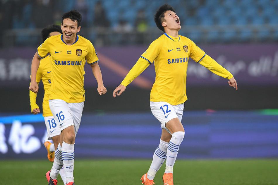 双方各一人染红 江苏点球5-3泰达进决赛