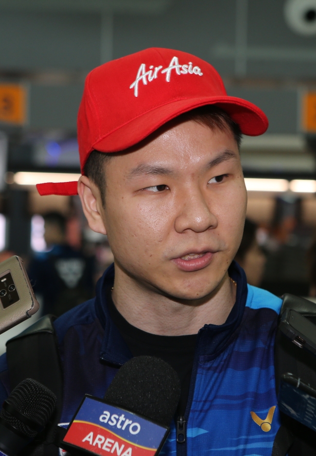 吴顺发在第一次苏杯之旅被委以队长重任,他表示自己会向李宗伟学习,把队友团结一起, 携手对抗外敌。