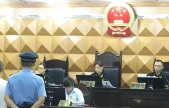 拒不执行生效判决,他被多次司法拘留