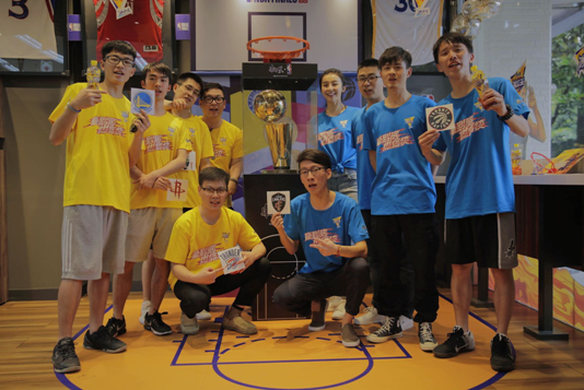 NBA传奇球星联手美女主播燃爆总冠军主题店