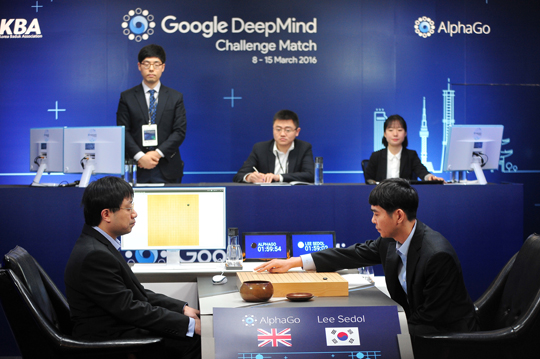 李世石与AlphaGo人机大战画面
