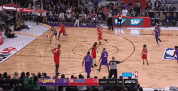 带不动!2k美女主播加入空砍群 30秒7分太亮眼