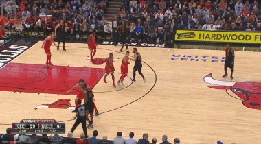 23+7+6!難得見老詹提前下班,但有2球卻被全場喝倒彩!(影)-黑特籃球-NBA新聞影音圖片分享社區