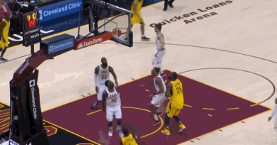 詹皇又被吹走步了!只能說裁判的眼睛太賊了-黑特籃球-NBA新聞影音圖片分享社區