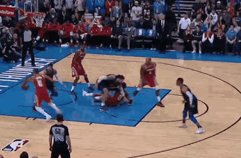 哈登出阴招暗算雷霆小卒? 这球裁判还没看到_nba_新浪