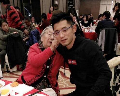 张继科瘦了好多