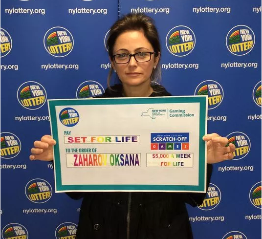 女士中3253万竟因店员拿错票