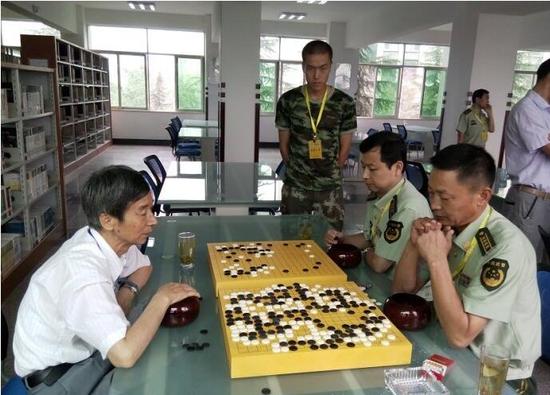 军中围棋