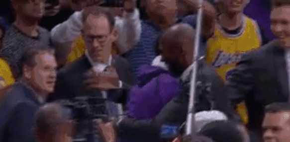 延長賽獨得7分!球哥猶如黑曼巴附體,覺醒只因這擁抱!(影)-黑特籃球-NBA新聞影音圖片分享社區