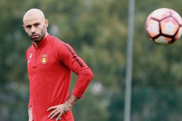 拜仁与主帅孔帕尼续约至2029年