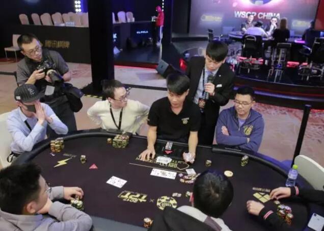 WSOP主赛15人晋级Day6 张明师564万记分牌领跑 比赛现场