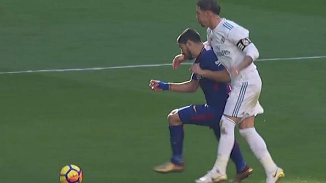 比争议:拉莫斯逃红牌 梅西助攻应不算_国际足球