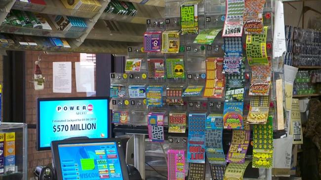 美国彩市再爆惊天巨奖