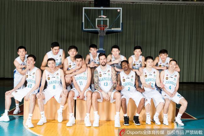 17-18赛季CBA联赛 江苏 101-96 上海_直播间_手机新浪网