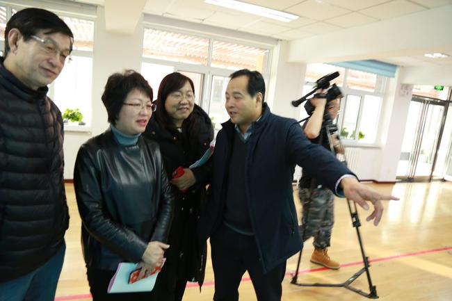 ���У���ͱ����з���Э�����鳤���Ա�������̸