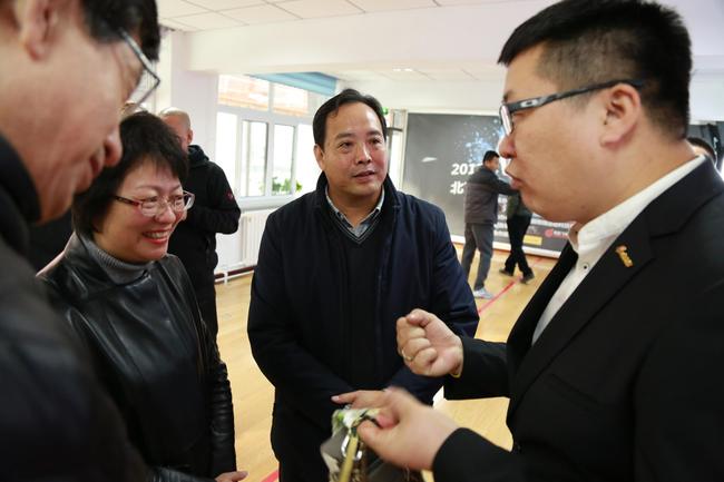 ���У�������˷���Ƶ�����෶־��������������