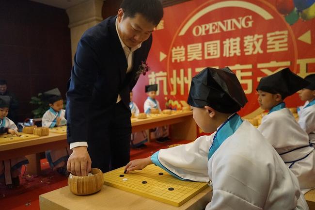 常昊指导小棋手