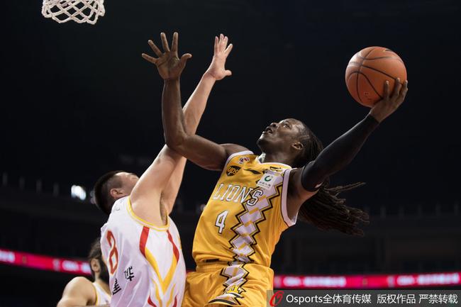 无敌真寂寞!18助攻!广厦辫子哥说是常规操作_