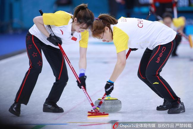 中国冰壶女队
