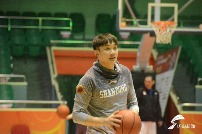 小丁〔¨山东〕:我内心希望大哥获mvp『男篮』 明后年肯定都是他