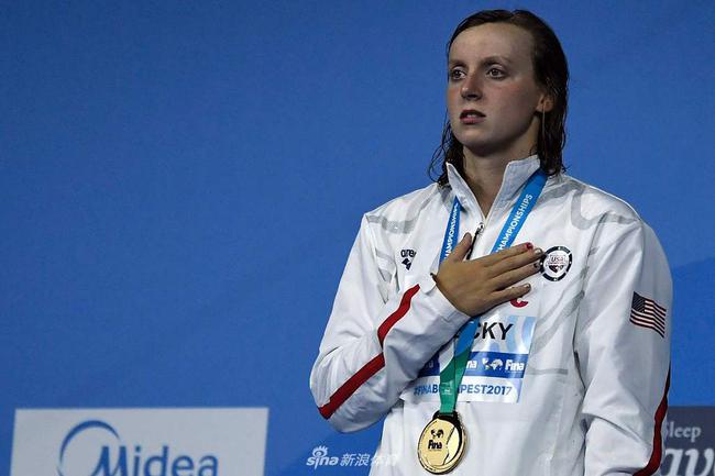 王简嘉禾李冰洁双星闪耀 莱德基还能否独孤求