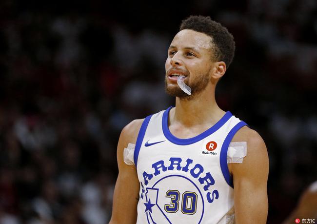 Curry的比賽果然要跪著看 這兩球直接要了熱火的命!-黑特籃球-NBA新聞影音圖片分享社區