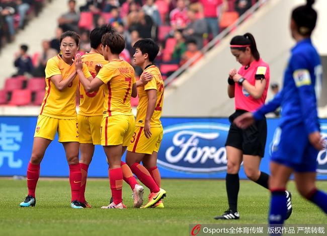 中国女足逆转击败泰国女足