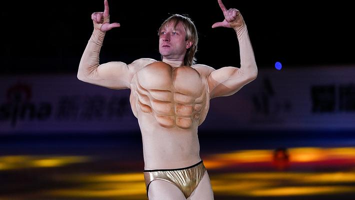 冰上之星普鲁申科秀“腹肌”