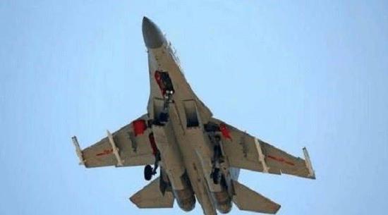 歼-16配备国产新一代空空导弹,作战能力得到有力提高