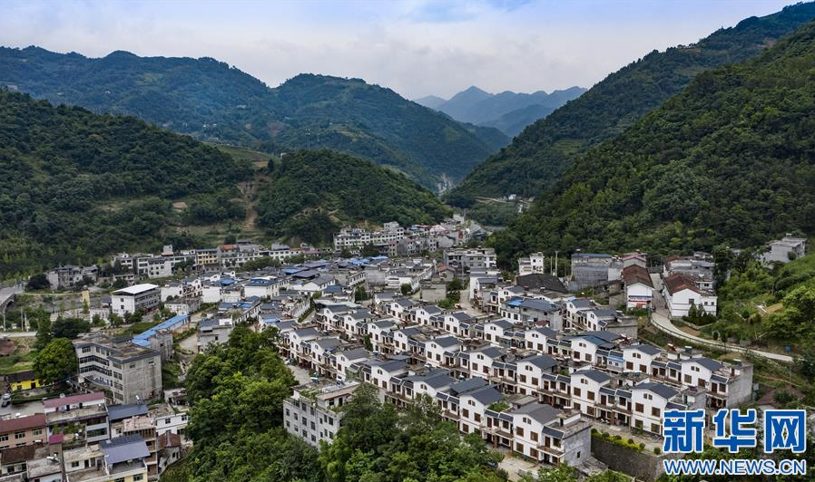 巴山县人口_巴山夜雨图片