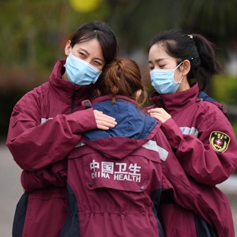 送“戰友” 踏歸途