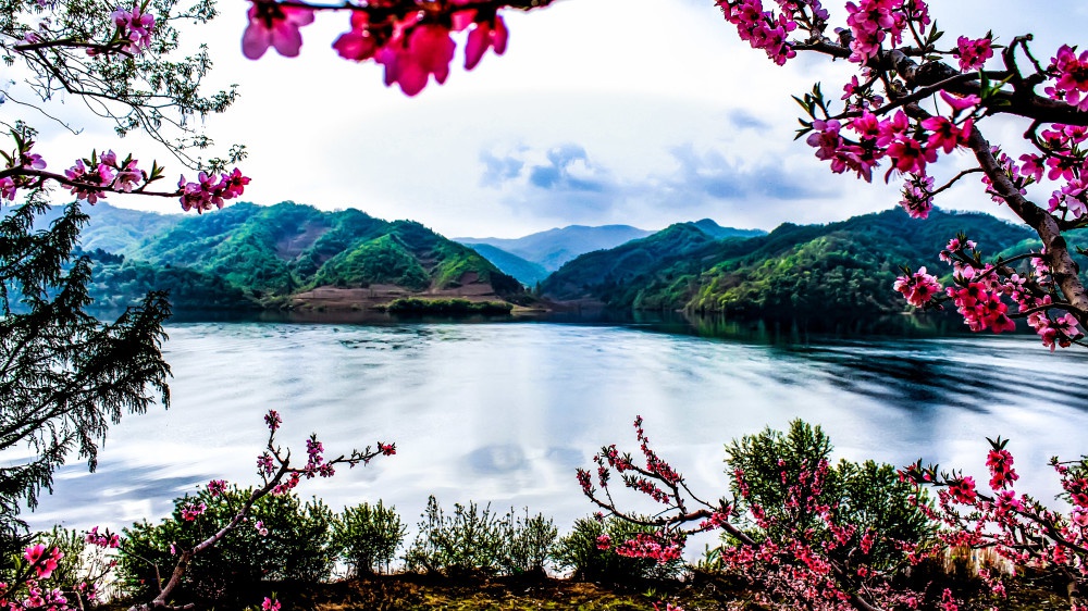 一江春水，相約春天