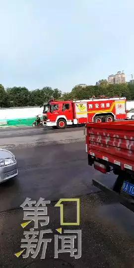 昨晚西安一餐館突發大火