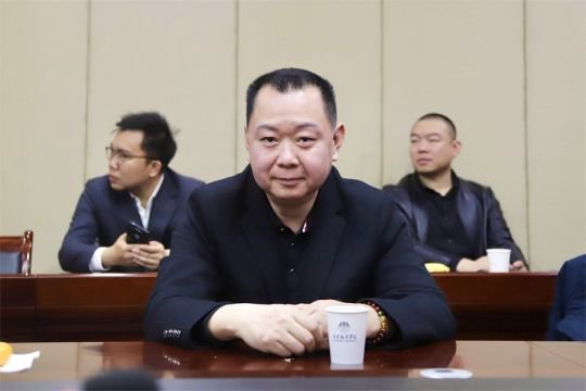 西安校友会会长李泽成代表校友发言