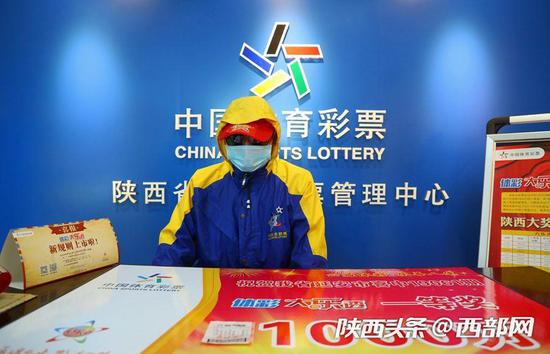 陜西彩民王先生（化姓）中了超級大樂透一等獎1000萬元。