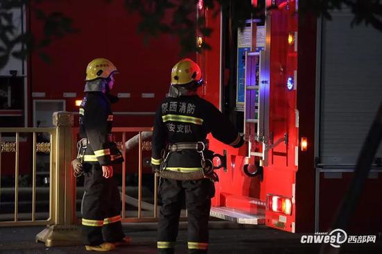 西安市南大街建设银行火灾 一男子不幸身亡