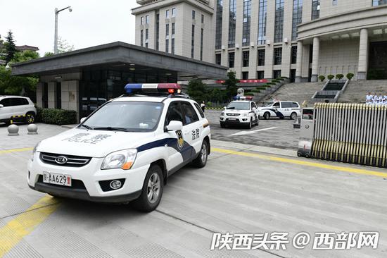 启动仪式结束后,西安市中级人民法院展开执行。